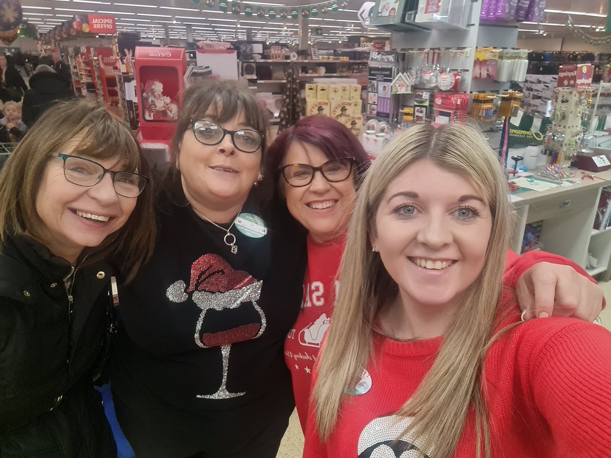 natkennedy24's tweet photo. Some Christmas selfies today on Area 64 santa is coming ❤️🫎🤶🎅🧑‍🎄 https://t.co/nG1NO3GUIU