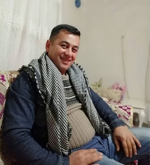 Ben o en uzun geceyi hatırlıyorum       
o gün bugün değildi..  open.spotify.com/track/38j60Dwt…