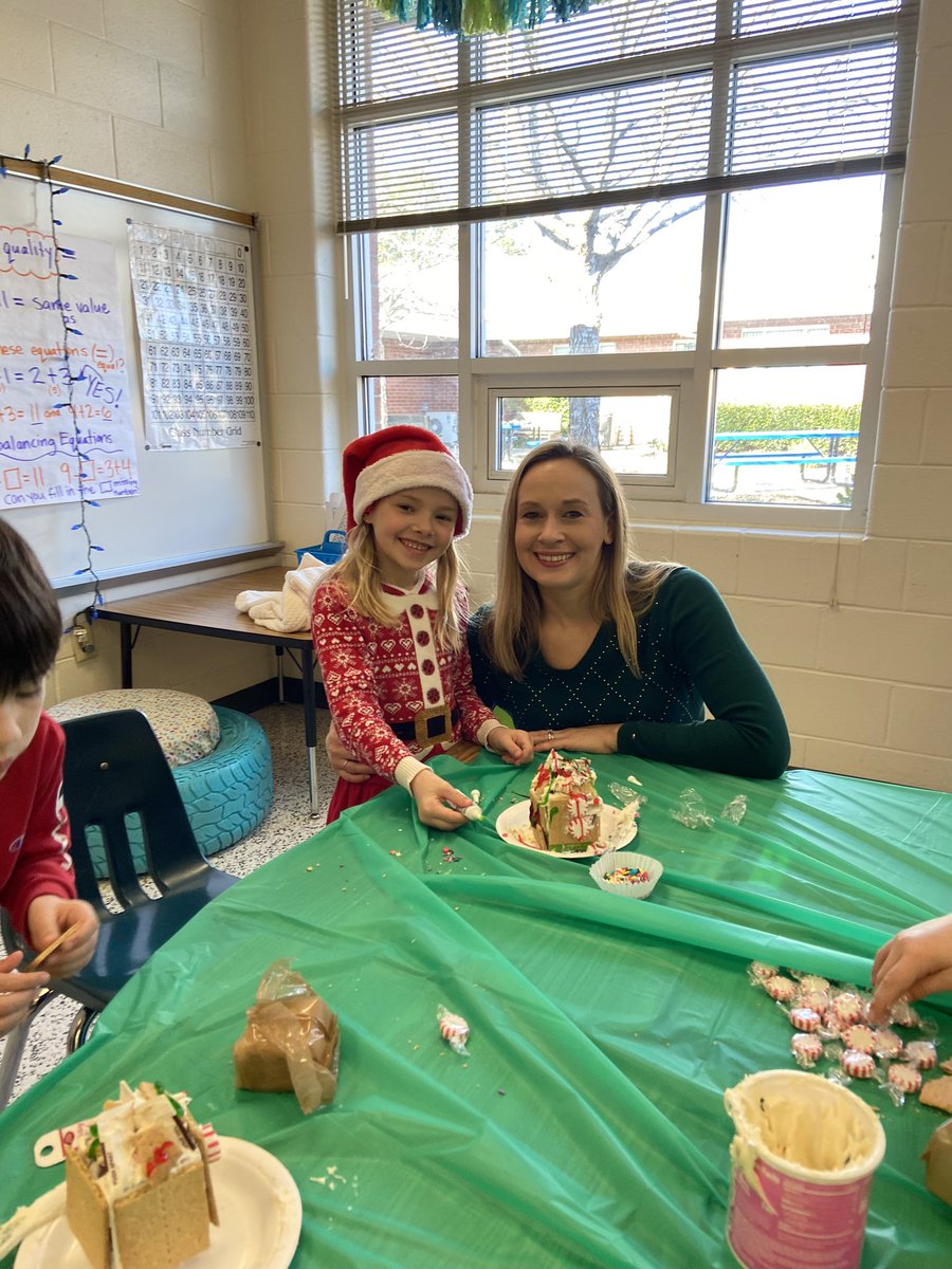 kvillemeadows's tweet photo. Some fun things happening in 1st grade today. @KempsMeadowsES https://t.co/QNVsZewBik