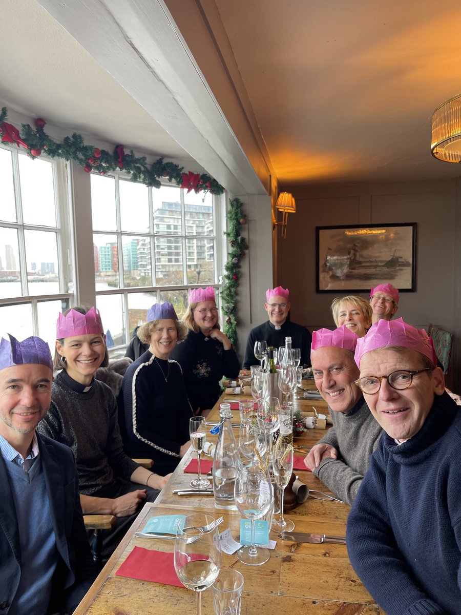 MargaretCave's tweet photo. Charlton Deanery Clergy #Christmas #lunch ⁦@CuttySarkPub⁩ today - a last for me as Area Dean - will miss this bunch ⁦@AlCutting⁩ ⁦@BishopSouthwark⁩ ⁦@SouthwarkCofE⁩ ⁦@janempetrie⁩ ⁦@RevLauraF⁩ https://t.co/qsjtvGSeQl