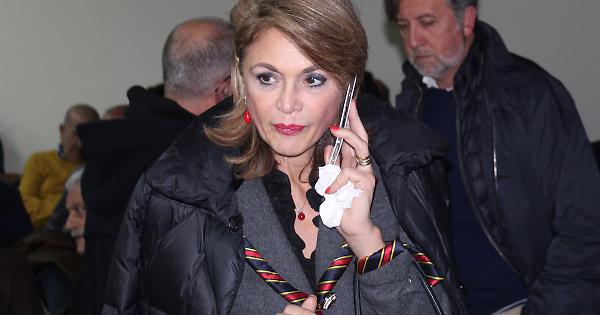 ** Silvana D'Agostino nominata Prefetto: originaria ... ** anteprima24.it/benevento/silv…
#Cauidna #Prefettura #Sannio #SilvanaDAgostino #AttualitàBenevento #AttualitàRegione #AttualitàSalerno #Benevento #PrimoPianoBenevento #PrimoPianoRegione #PrimoPianoSalerno #Regione #anteprima24