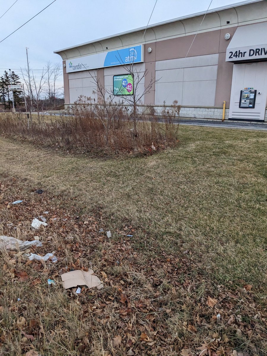coreypearce's tweet photo. Well @cityofhamilton I emailed and tweeted nothing has changed. We need to do better. @AndreaHorwath @tandia https://t.co/JIRWTaX5d3