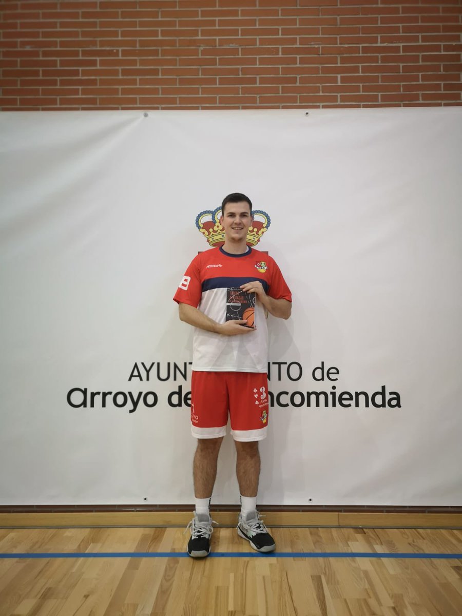 TareasAplicadas's tweet photo. David, Pablo, Epi y José Ignacio llevan unas semanas practicando todos los ejercicios de nuestro libro 👍🏻 
¿Por las caras creemos que están contentos, no? ¡Nos alegramos 😃! 

🎁 Regala ‘Tareas aplicadas al entrenamiento’ estas navidades https://t.co/lsTLhBneMh