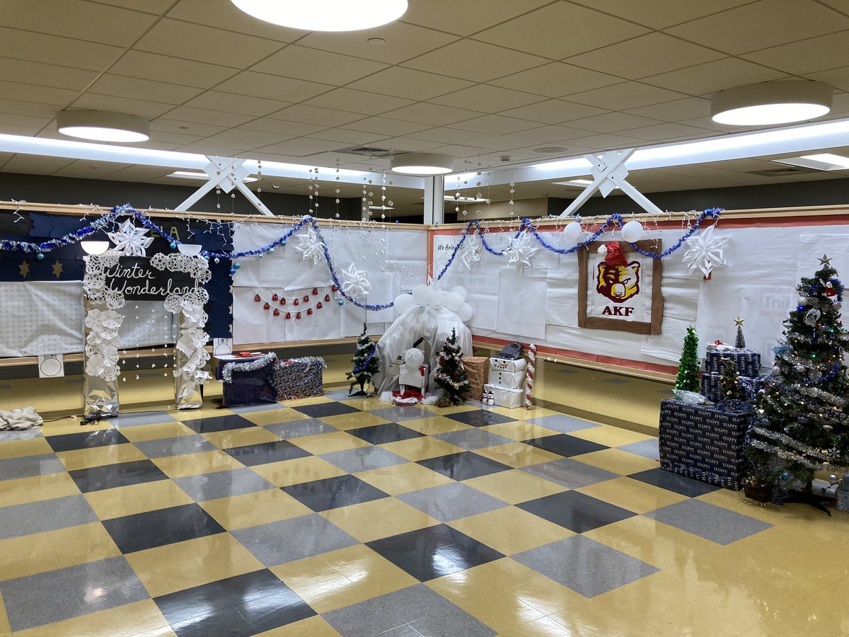 AKFHighSchool's tweet photo. Grade 8 with the Winter Wonderland and Gr 11 has “The Nightmare Before Christmas”. https://t.co/09JbojDrZT