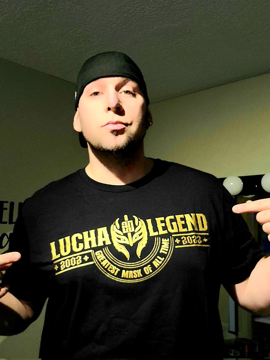 SlNNER2SAINT's tweet image. @wwe @WWEShop @reymysterio #luchalegend