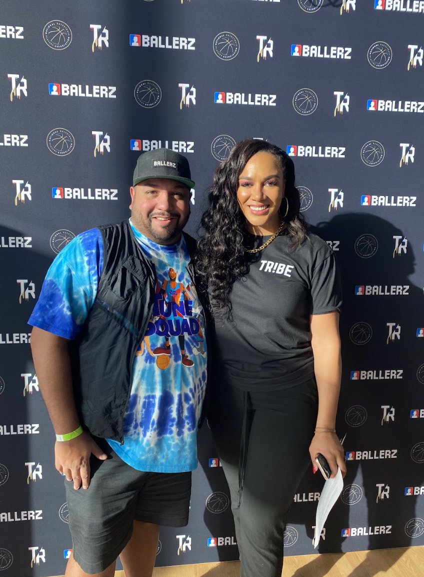 Ballerz_Nation's tweet image. Behind the scenes fun from our time at Art Basel 🎨
Such an enlightening experience filled with artists, creators, entrepreneurs, athletes and more. We had a blast and hope to do it again❣️