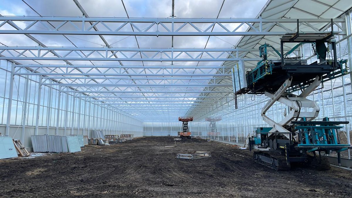 NetafimUSA's tweet photo. We are excited to see the progress of this 30-acre state-of-the-art glass house brought to life!
#Grenhouse #Gakon #Netafim #GrowMoreWithLess https://t.co/AEgE917sAW