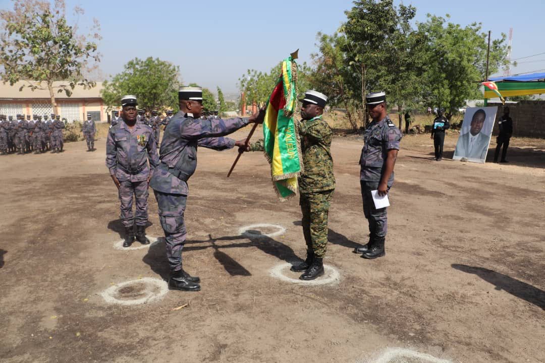 Monika97972733's tweet photo. #Togo #Urgent #Panique ! Passation de commandement  en catastrophe à la 2ème Région de #Gendarmerie de #Kara
21 décembre 2022 ! #FAT #AshRevolution https://t.co/xQ6yseAD5s