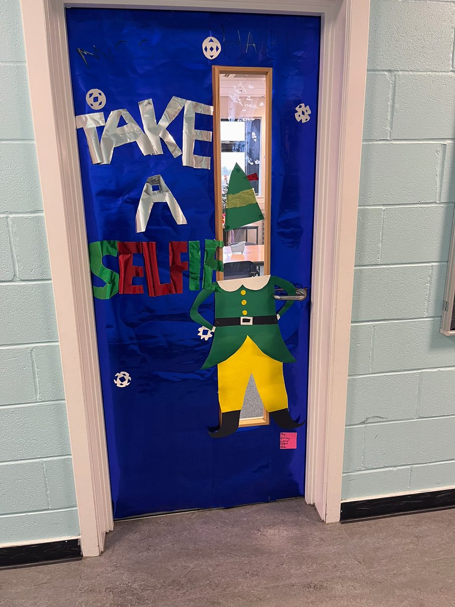 My S3 girls made me an AMAZING Christmas door! Thank you girls 🎄🎅🏼<a href="/BishyBecs/">Bishy BECS</a> <a href="/BishopbriggsAC/">Bishopbriggs Academy</a>