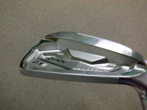 golfdaisuki2's tweet image. スリクソン ZX5 Mk II アイアンを試打しました。

軟鉄の質感が良く、カッコいいデザインが目を引きます。
カッコいいですが、決して気難しいタイプではなく、フルキャビティのような親しみやすさをもつアイアンです。

#スリクソン #ZX5 #ゴルフ