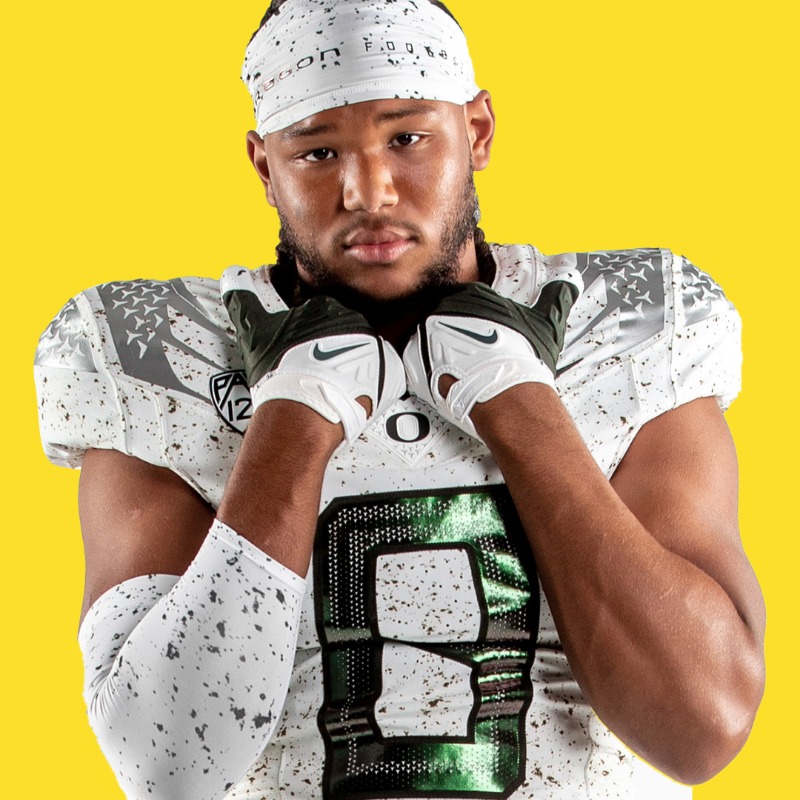 oregonfootball's tweet photo. Ready to get after the quarterback.

Welcome to the family, @JaedenJMoore!

#GoDucks x #NSD23