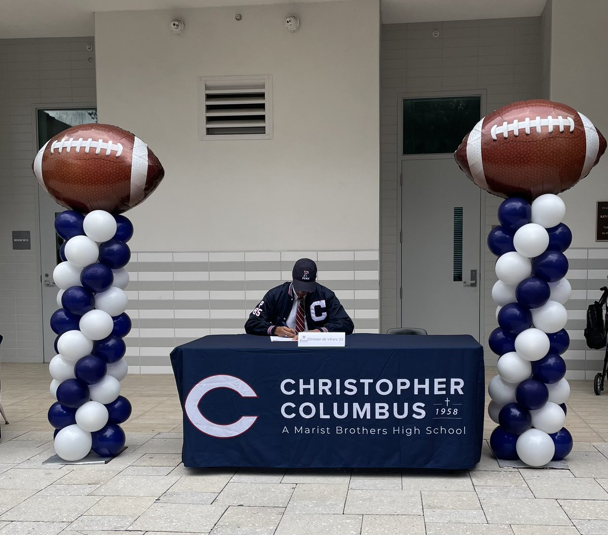 rdevill's tweet image. How it started.            How it’s going