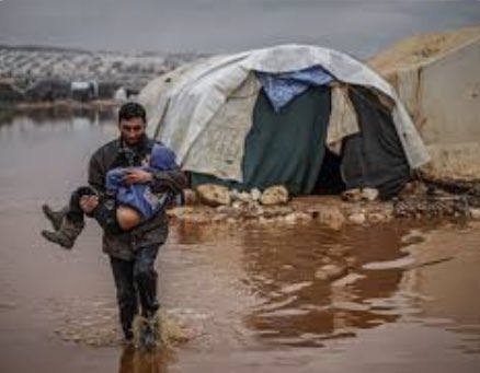 اللهم فى هذا الجحيم القارس، نستودعك كل من لا مأوى له 
اللهم هون برد الشتاء على أهلناالمستضعفين في خيم النزوح اللهم إرحم ضعفهم وقلة حيلتهم  فلا حول  لهم ولا قوة إلا بك  يا أرحم الراحمين يارب 🙏 💔