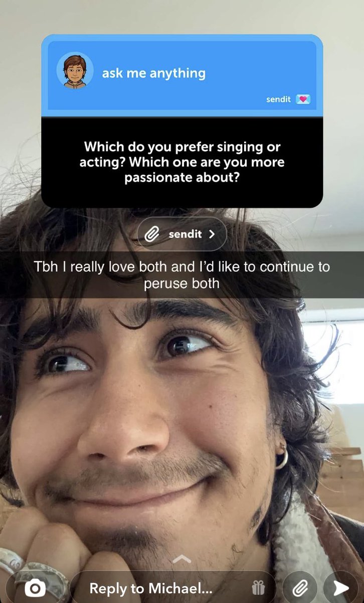 CiminoUpdate's tweet photo. “Tbh i really love both and i’d like to continue to perdue both”—@_michaelcimino_ Talking about his passion for both music and acting via Snapchat stories! https://t.co/SNc2nlAiTO