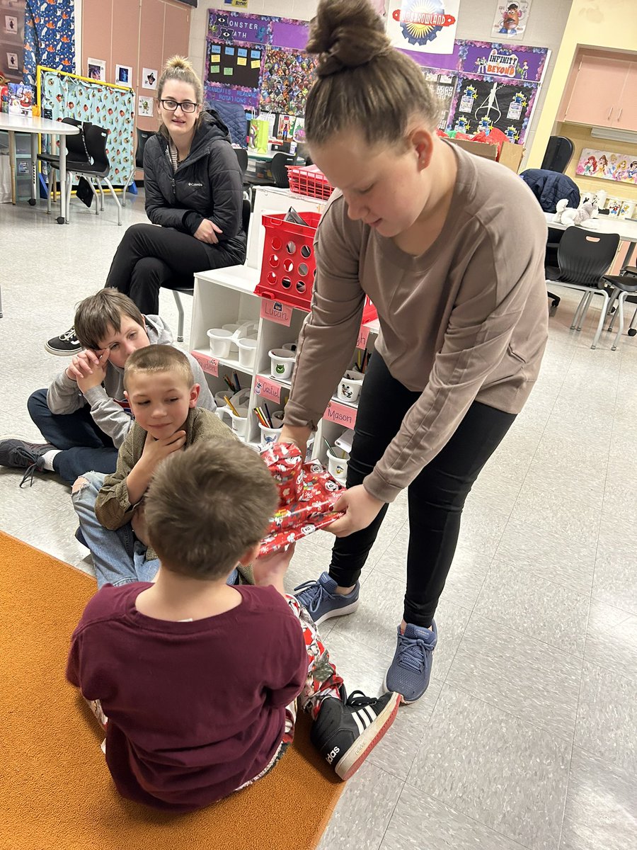 Stephanie Weller tweet media