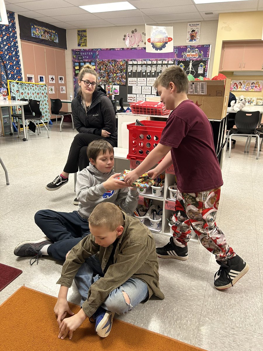 Stephanie Weller tweet media