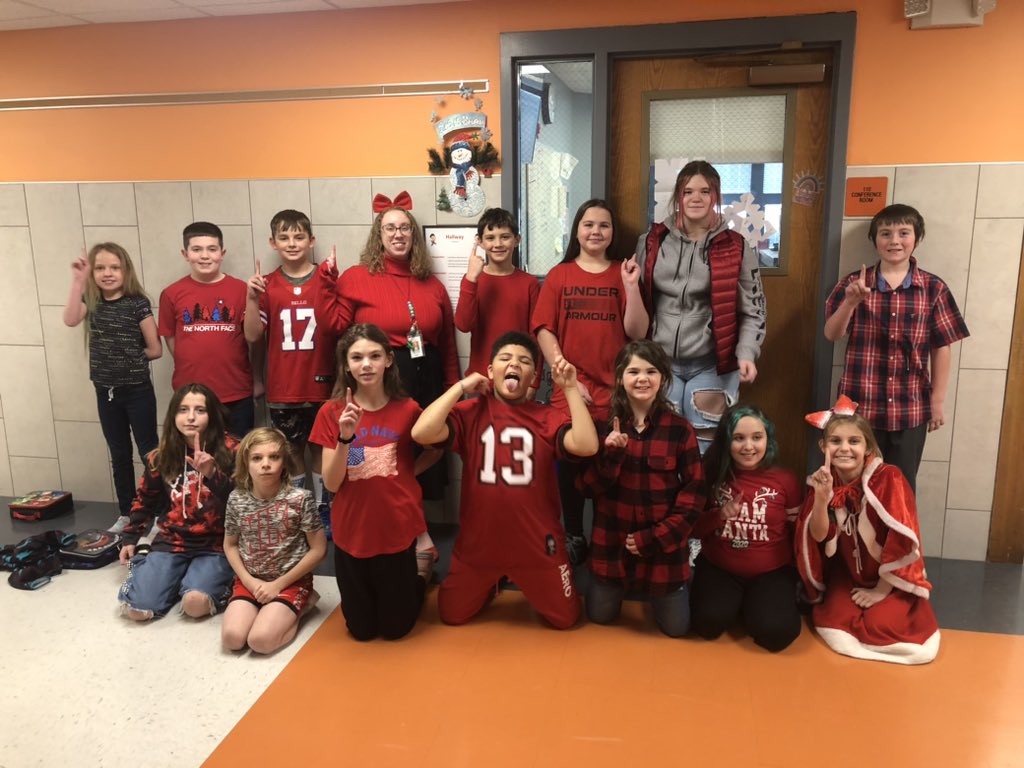 Some 5th graders rocking the red for clash of the carolers today for Waterloo Wednesday!! <a href="/BavisTerri/">Terri Bavis</a>