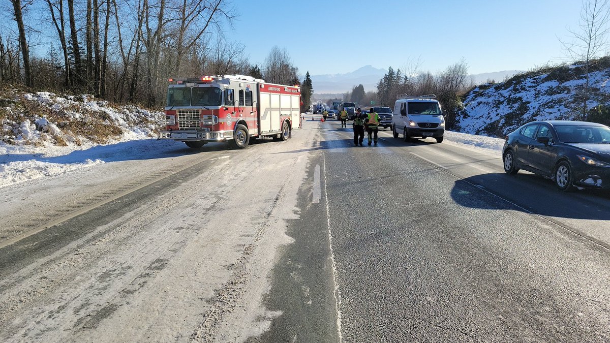 BCHPT11's tweet photo. Numerous vehicles in the ditch west bound west of Mt Lehman.  Emergency Services have left all the slippery lanes are open. https://t.co/3phafBEK6F