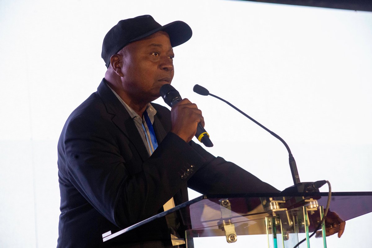 #MCIPME🇬🇳
Le #SIG2022 s'est intéressé à la protection des œuvres industrielles et la propriété intellectuelle avec l'#OAPI.
L'accent a été mis sur l'accompagnement de la filière ananas et la protection des œuvres via la marque, le commerce et l'indication géographique.