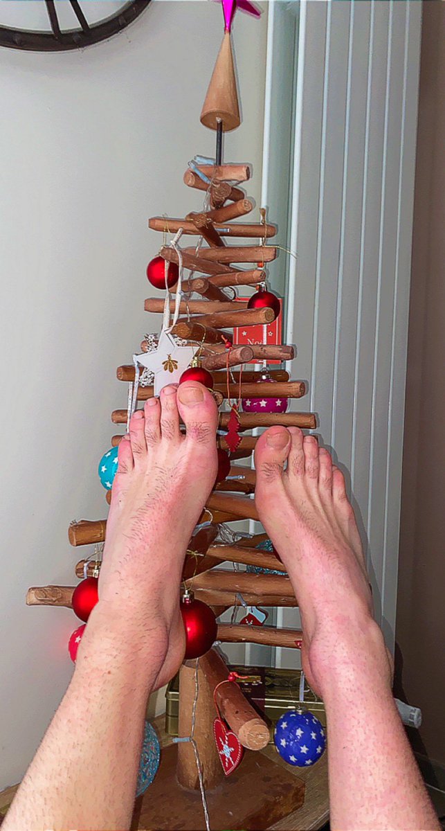 FeetAsss's tweet photo. - happy Christmas you bitch, come on lick it 
- joyeux noel mes soumis, venez lécher les pieds de votre maître

https://t.co/wipEDEuh58

@KinkyBottom_FR https://t.co/TC1UWqzUIr