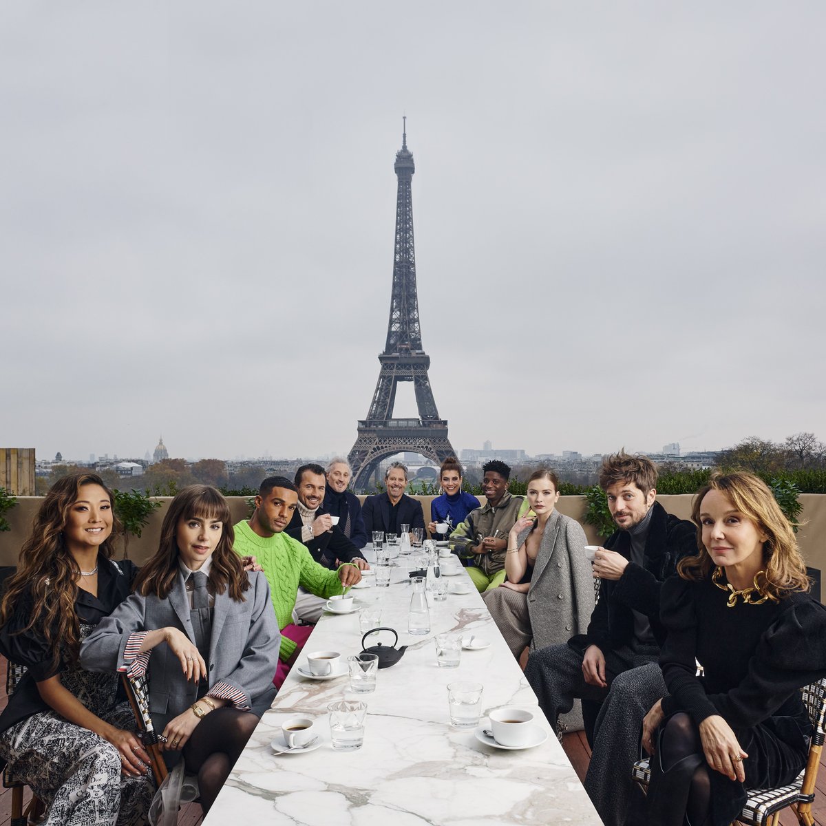 franceintheus's tweet photo. Bonjour Emily, we hope you enjoy your third season in Paris, and we wish you more grand adventures in the beautiful vineyards, beaches and lavender fields that our country has to offer!

📸: @netflix @NetflixFR https://t.co/2rapzoIkSZ
