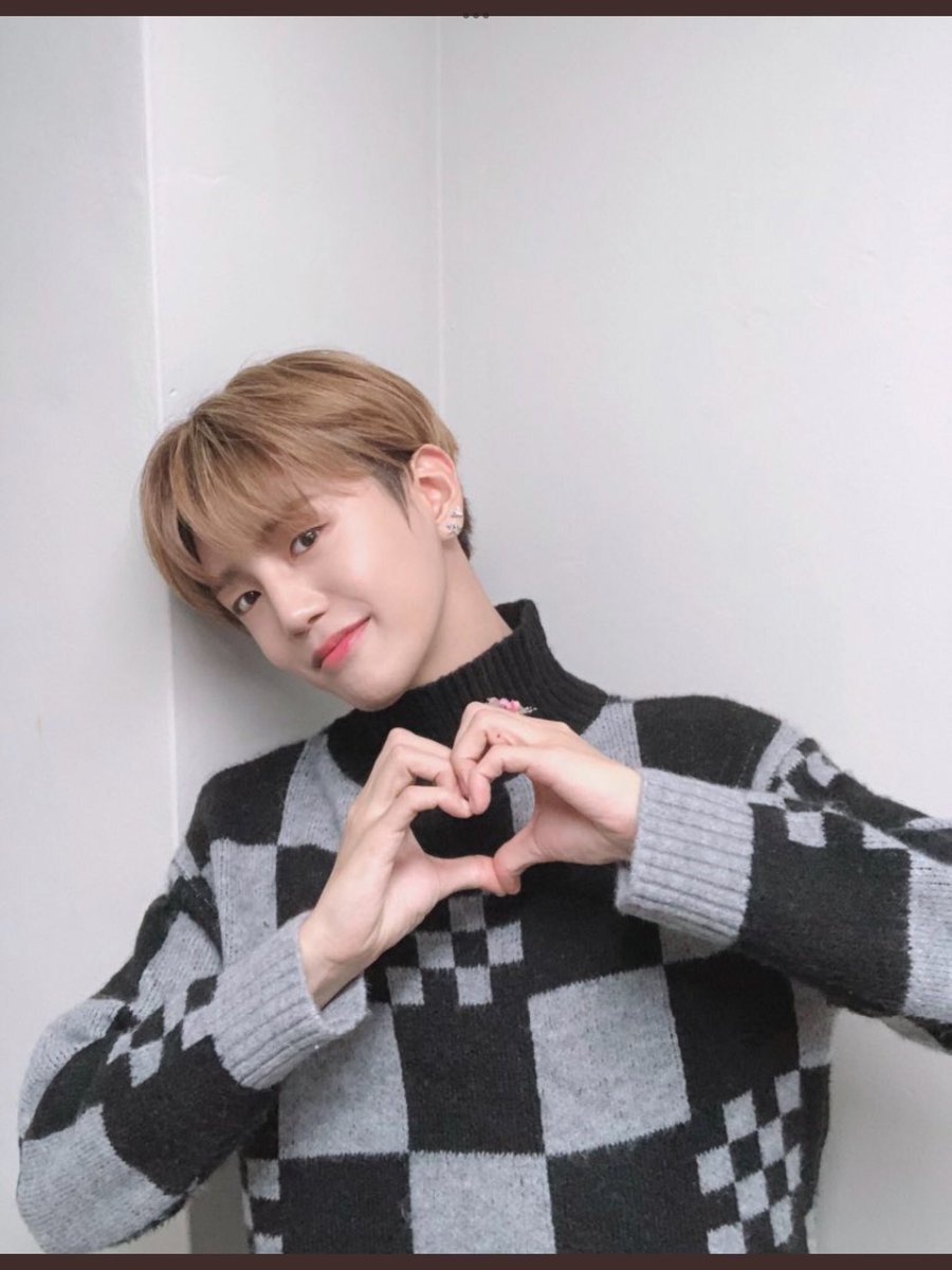 stephan02434283's tweet photo. Why is he so handsome, Missing him 😭@official_ACE7 #foreverchoice #DONGHUN #foreverwithace #ACE https://t.co/ARHCCJ65Rk
