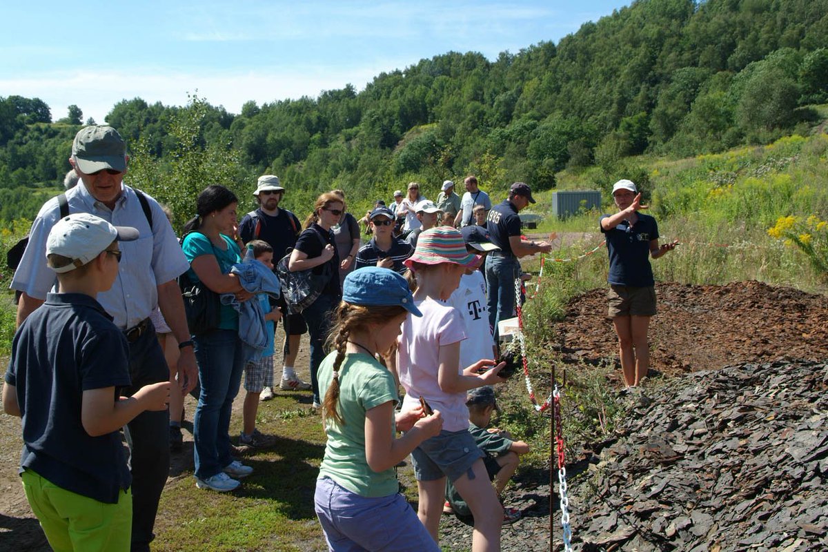 FossilBonanza's tweet photo. The German Messel Pit became a World Heritage Site in 1995 with its visitor center built in 2010. This site allows visitors a chance to get up close to the pit itself and view exhibits on its amazing fossils.
#ParkWeek #Paleontology
https://t.co/66V5EqZbiT https://t.co/DNahhNHm5q