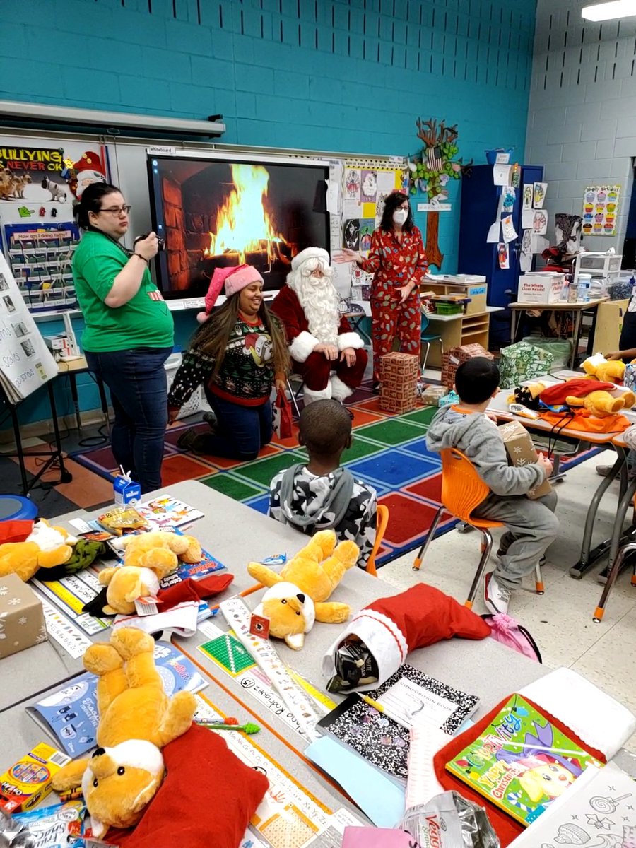 JohnHWebsterES's tweet photo. Webster is so grateful to Santa and his magical elves from Danella! @DanellaCo thank you again for bringing this wonder-filled day to our students! @DrRLajara @PHLschools @LeadersPHL @SherriArabia https://t.co/60SyldenpY