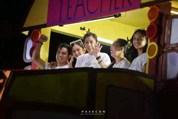 jnnrysgld's tweet photo. #MyTeacher this december 25 na po!

#LoiNie  #PaulineMendoza #ToniGonzaga #KakaiBautista 
#MyTeacherMMFF2022 

(ctto) https://t.co/NAXa3ZDFOl