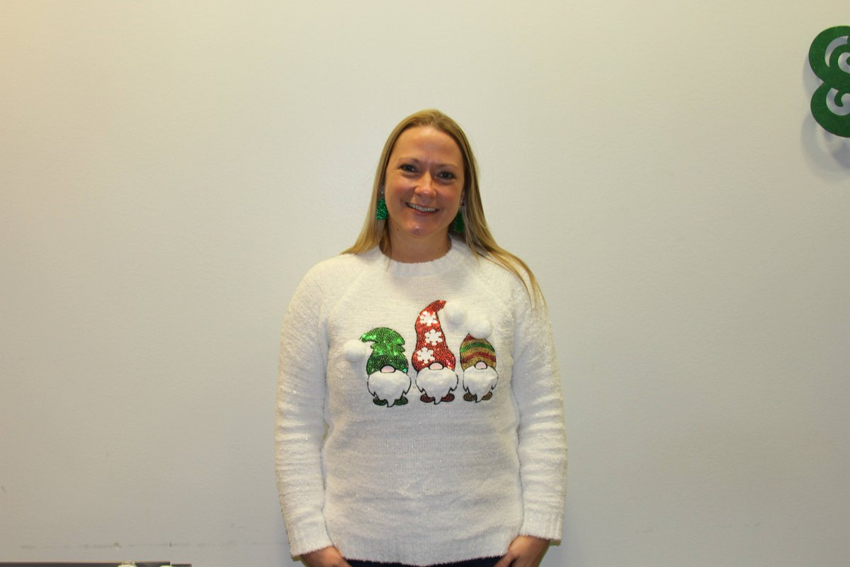 HawksSG's tweet photo. #UglySweater Day @St_GeorgesTHS #Hawklidays @fhansonic https://t.co/tGXJ9M2paG