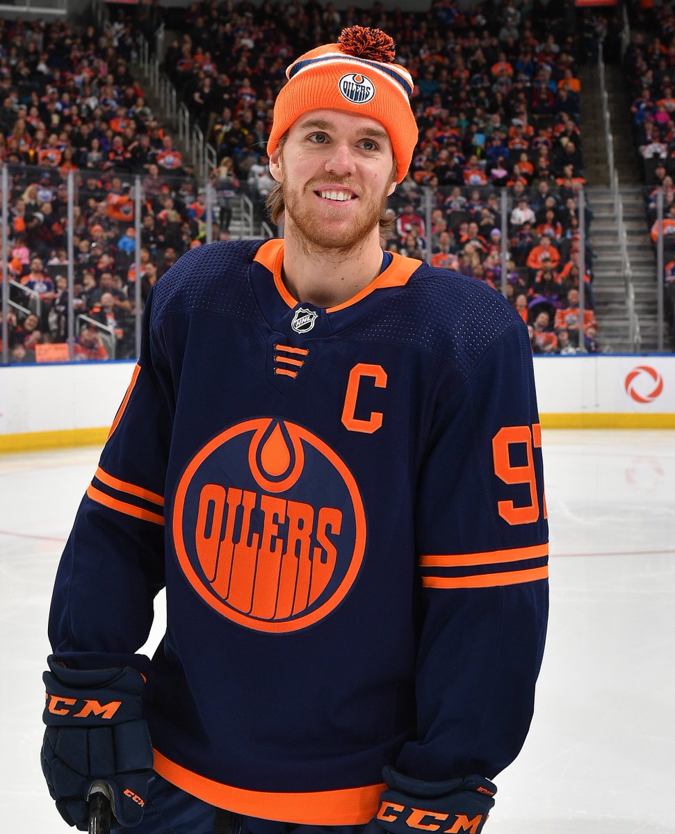 🎄🏒 HOLIDAY GIVEAWAY! 🎄🥅⁠
⁠
We're 7️⃣ days from the SOLD OUT <a href="/EdmontonOilers/">Edmonton Oilers</a> Skills Comp presented by <a href="/Rogers/">Rogers</a> and we're giving away THREE pairs of tickets!

To enter:⁠
⁠
1️⃣ Follow <a href="/RogersPlace/">Rogers Place</a>⁠
2⃣ Like this post⁠
3⃣ Tag who you'll bring⁠
⁠
Contest closes Thursday at 4PM