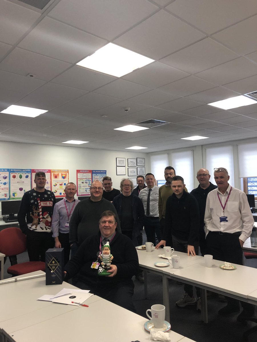 Best of luck to Jim Kennedy who retires after 37 years of teaching Joinery at Langside and  <a href="/Glasgow_Clyde/">Glasgow Clyde College</a> , well done Jim 👏