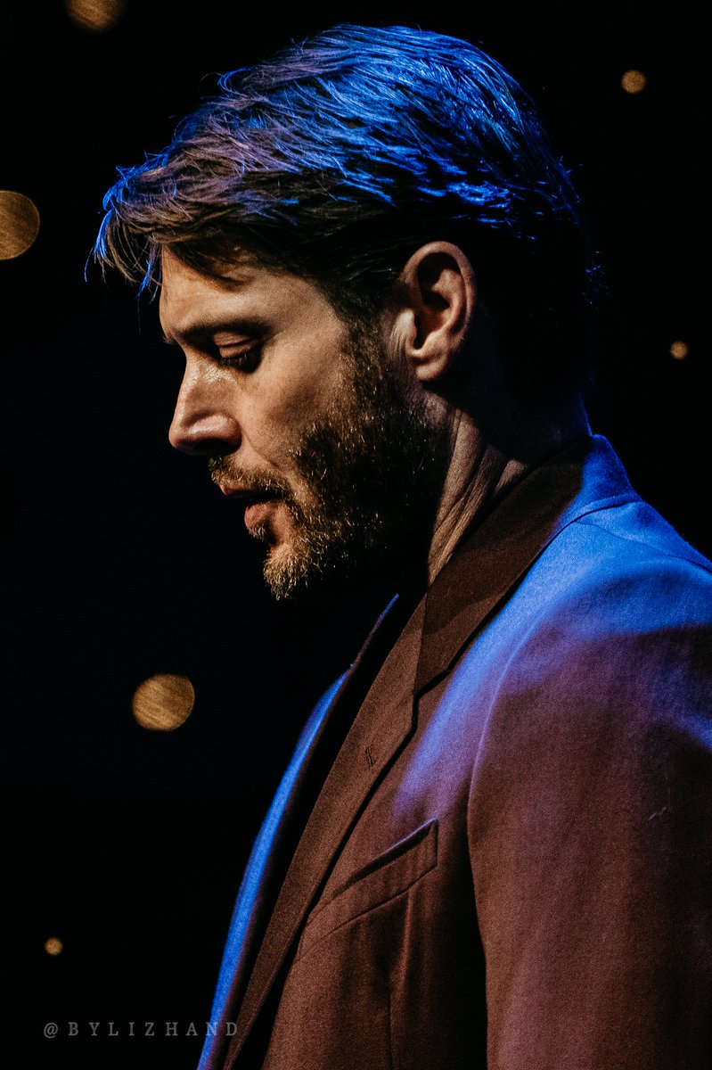 __ellie's tweet photo. taking a moment before the first song ✨
@radiocomusic performance at analog nashville.
#RadioCompany #JensenAckles #SPNNash #SPNNashville https://t.co/PugSwNhhvo