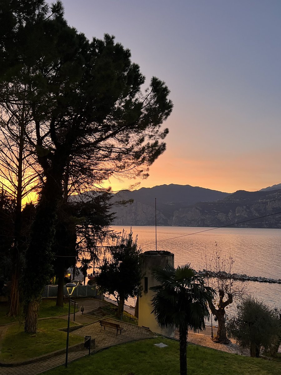 Magic #sunset on #lakegarda