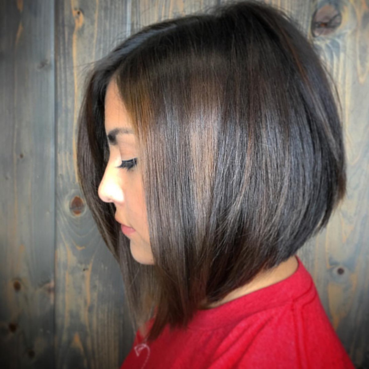 We know you've been on the nice list this year. Let us pamper you with some much-needed relaxation before the holiday. @ellie_hair_art