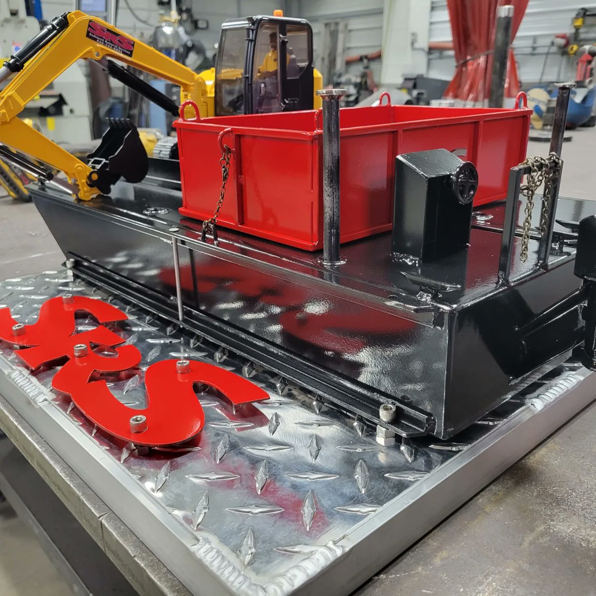 BLzerotwo's tweet photo. Knocked out this last minute Christmas gift. Miniature barge for dredging. Turned out 👌🍻 https://t.co/ZJ5AEhyYia