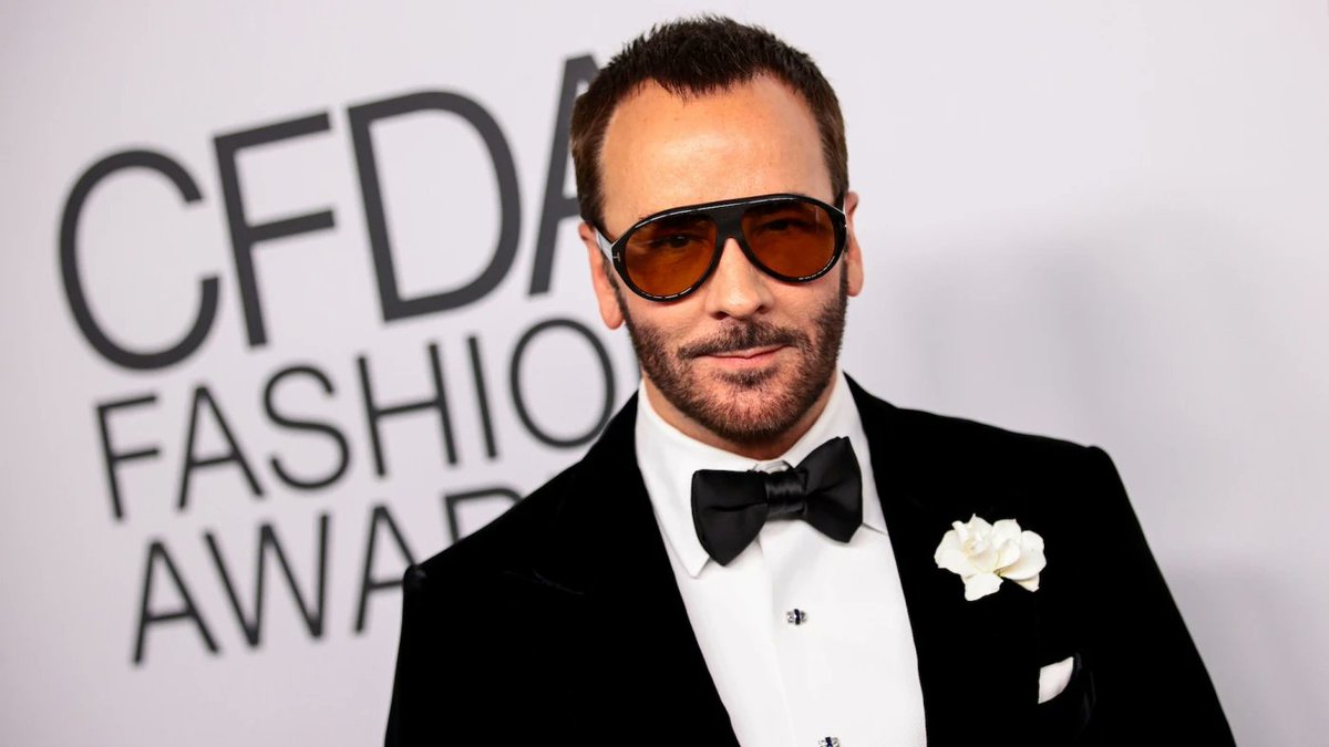 Read more about the article How close were Tom Ford, Ghislaine Maxwell and other 𝘪𝘯𝘥𝘪𝘷𝘪𝘥𝘶𝘢𝘭𝘴? 

Preface: Tom
