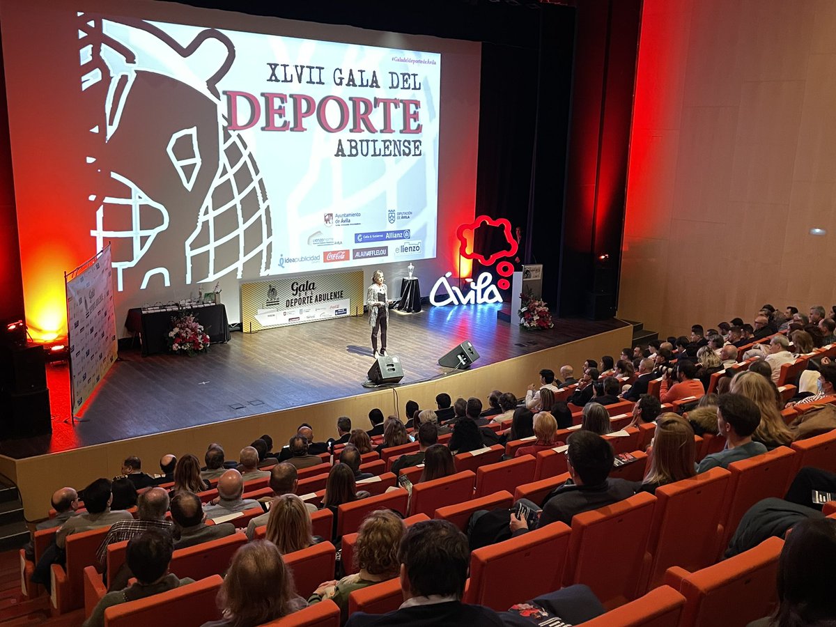Pdr_cabrero's tweet photo. Un auténtico placer poder volver a reunirnos en torno al #deporte abulense, dar visibilidad y poner en valor el esfuerzo y los logros de nuestros deportistas.  

Enhorabuena a la Asociación de la Prensa Deportiva de Ávila por la organización.

#GaladeldeportedeÁvila https://t.co/8C3LBHroMF