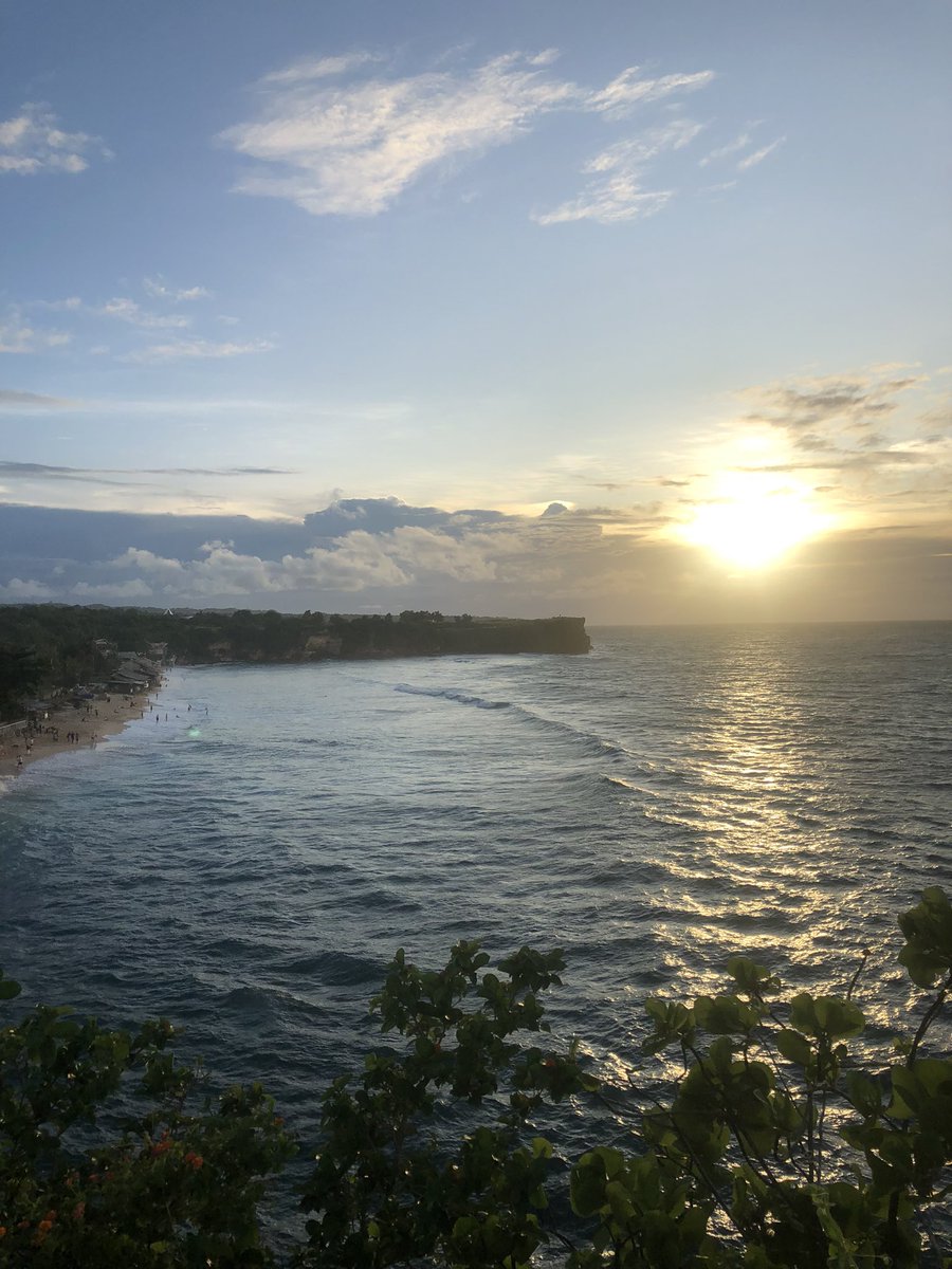 deandraenrico's tweet photo. oh iya lupa sama view tadi sore yang harus di bagikan https://t.co/ncnF9gDd9Y