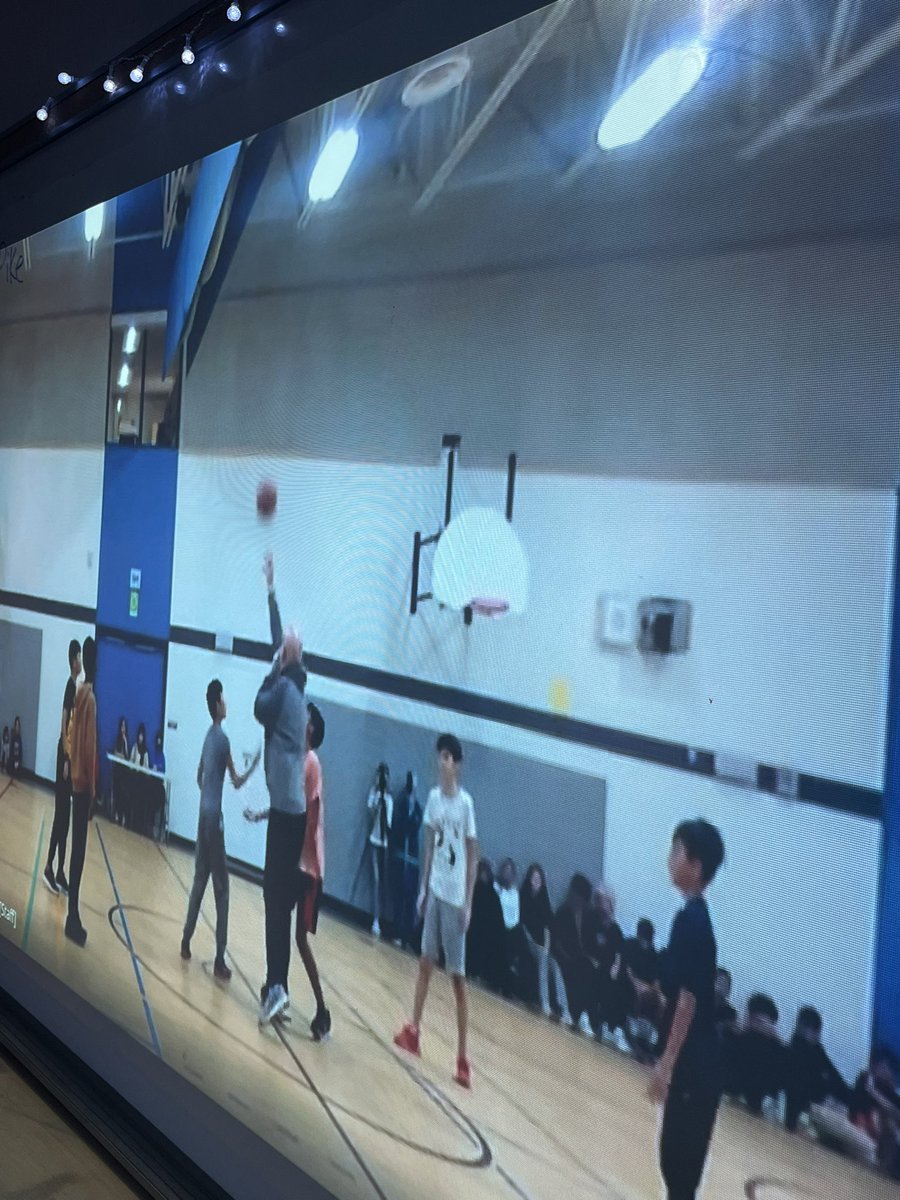 Adding to our Week of Joy with a Intramural Basketball Championship at <a href="/DesmondHDSB/">Viola Desmond Public School</a>! Thank you Mr. Stratford and <a href="/caines_class/">Mrs. Caines</a> for organizing! <a href="/Desmond_Den/">Desmond Den</a>. 6-3 was super excited to watch! 🏀 🐺