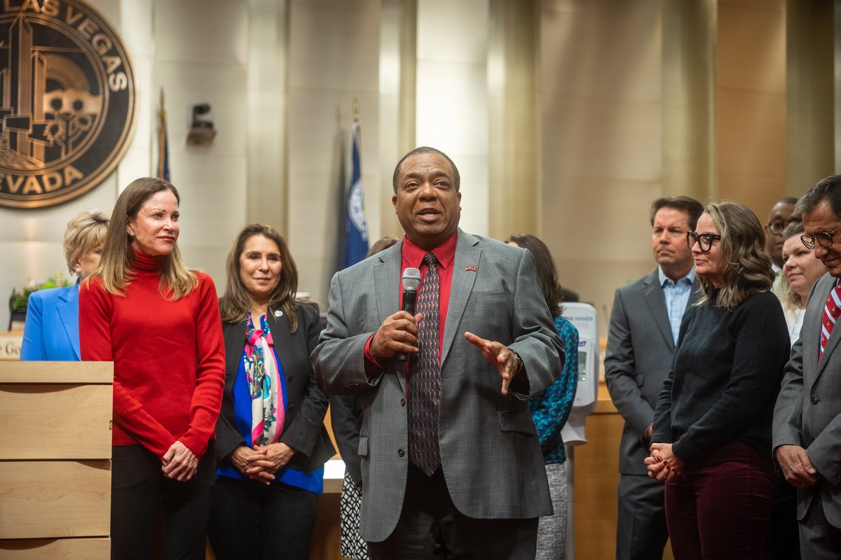 clvbrianknudsen's tweet photo. Today, I was delighted to honor the Nevada Health &amp; Bioscience Corp. for their tireless efforts in expanding investments in the #LasVegasMedicalDistrict. Members of @unlvmedicine leadership and student body gathered in support of NHBC CEO, Maureen Schaffer. Thank you, NHBC! https://t.co/Fs5nr6FHpQ