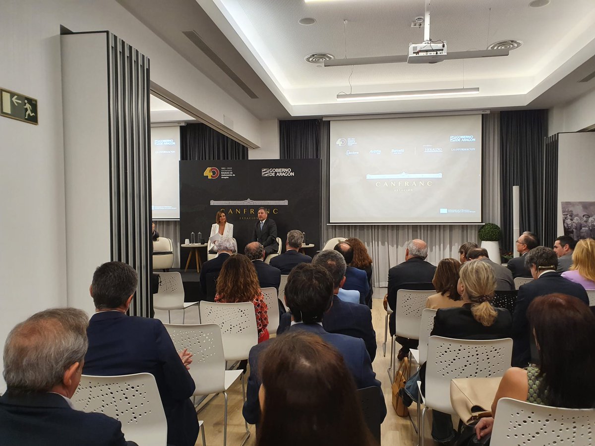 GobAragon's tweet photo. 🚉El consejero @pepesoro reivindica en Madrid el apoyo conjunto a la reapertura de la línea internacional y presenta ante organizaciones, empresas y representantes institucionales las obras realizadas en #Canfranc

ℹ️https://t.co/uG7QhoaXkw @mitmagob @Adif_es @Renfe https://t.co/xa7XpNm5VX
