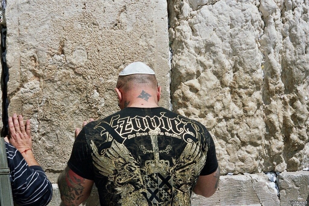 MezzaKinky's tweet image. Nazi Azov members welcomed in the Israeli Knesset. If you had any doubts who the Israelis are, this should put those doubts to bed.