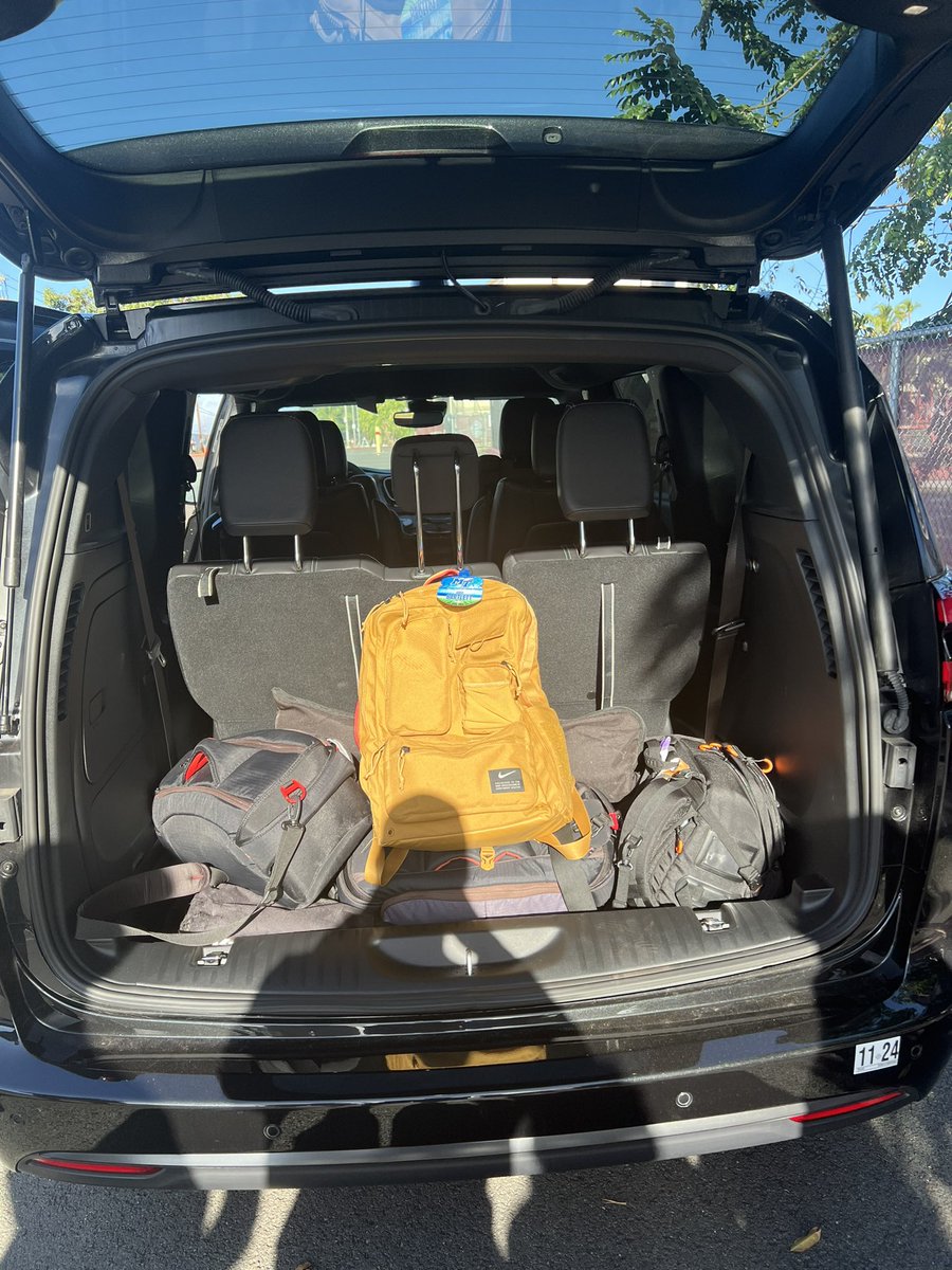 Packed and ready for Day 3 of the <a href="/HawaiiBowl/">Sheraton Hawai'i Bowl</a>! <a href="/JVC_USA/">JVC U.S.A.</a>