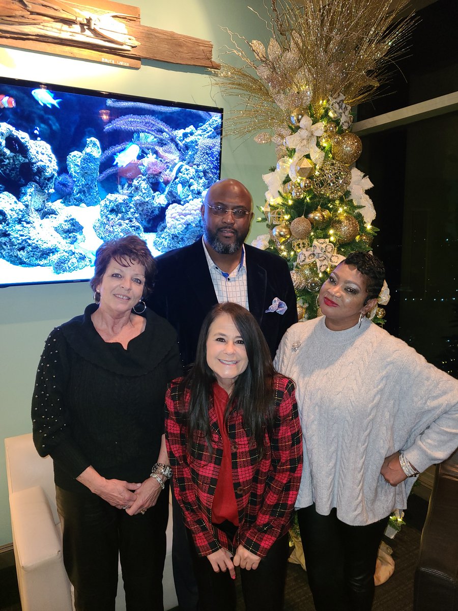 🎄#HappyHolidays from our #CreditUnionCollectionsServices team, COLLECTIONS BY OBJECTIVE. Thank you for working tirelessly to help credit unions streamline lending processes, #ReduceDelinquencies, and #SaveMembers.
cusouth.com/Essential-Serv…