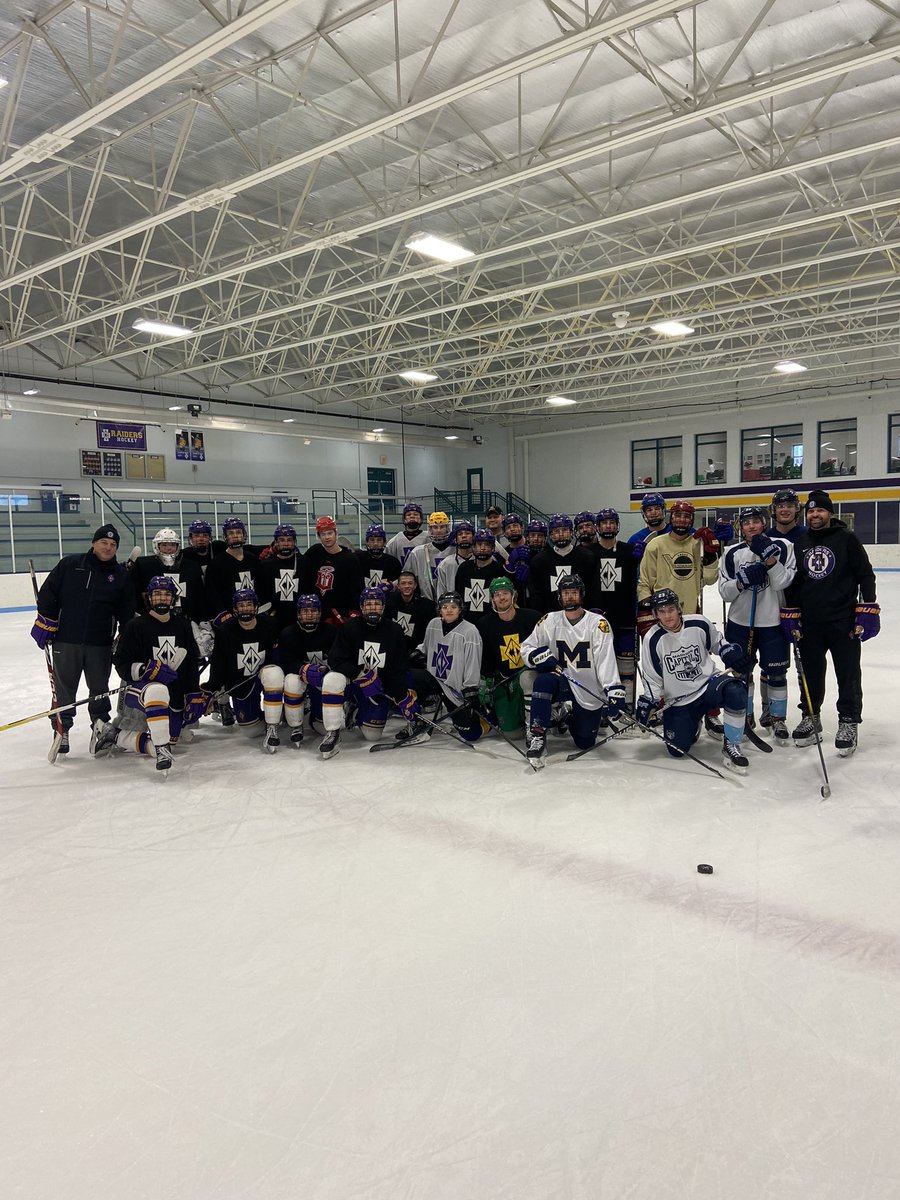 funk_matt's tweet photo. Great skate this morning with the boys to take our minds off life for an hour. We had some special guests with Alums from CDH and STA. Who says we can’t get along. Family is Family. @CDH_Raiders @cdhhockey #RaiderFamily #CultureCreatesChampions #TraditionNeverGraduates https://t.co/NNMkZfpmYs