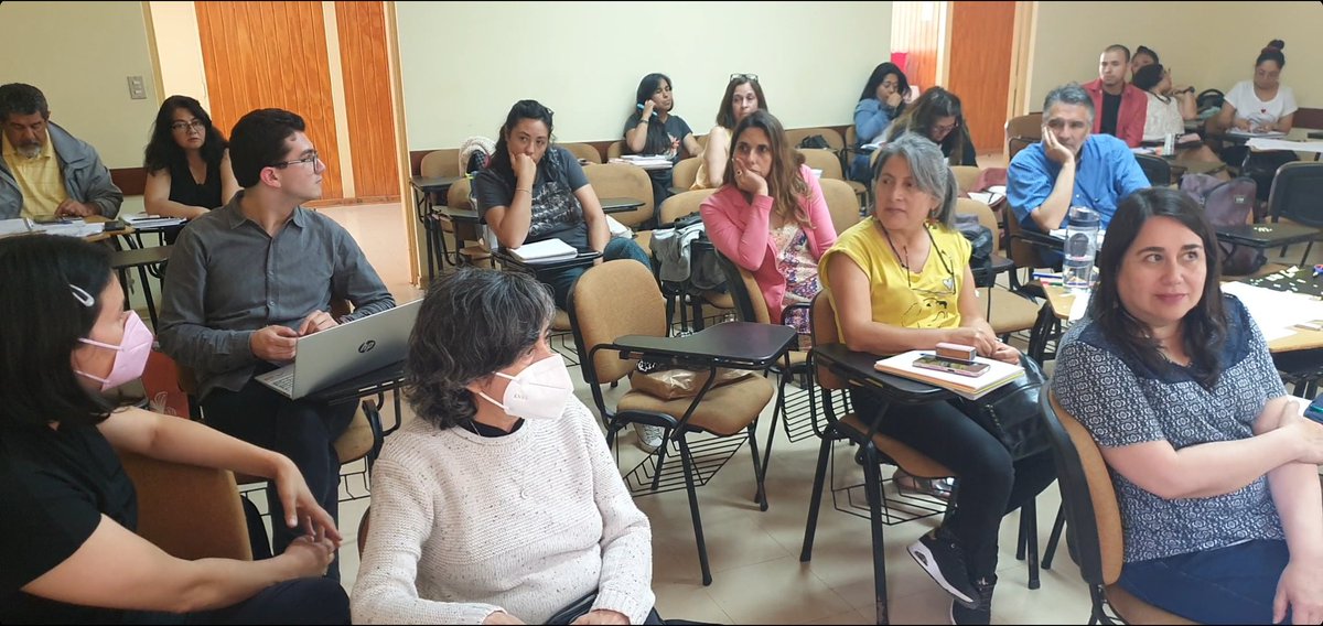 MariaCecy002's tweet photo. Que agrado terminar la semana con un grupo de profes mega motivado... Trabajando megasequía, disponibilidad hídrica, desertizacion para la Educación en Ciencias. #ICEC #conpandepascua https://t.co/oWvzyXxXYh