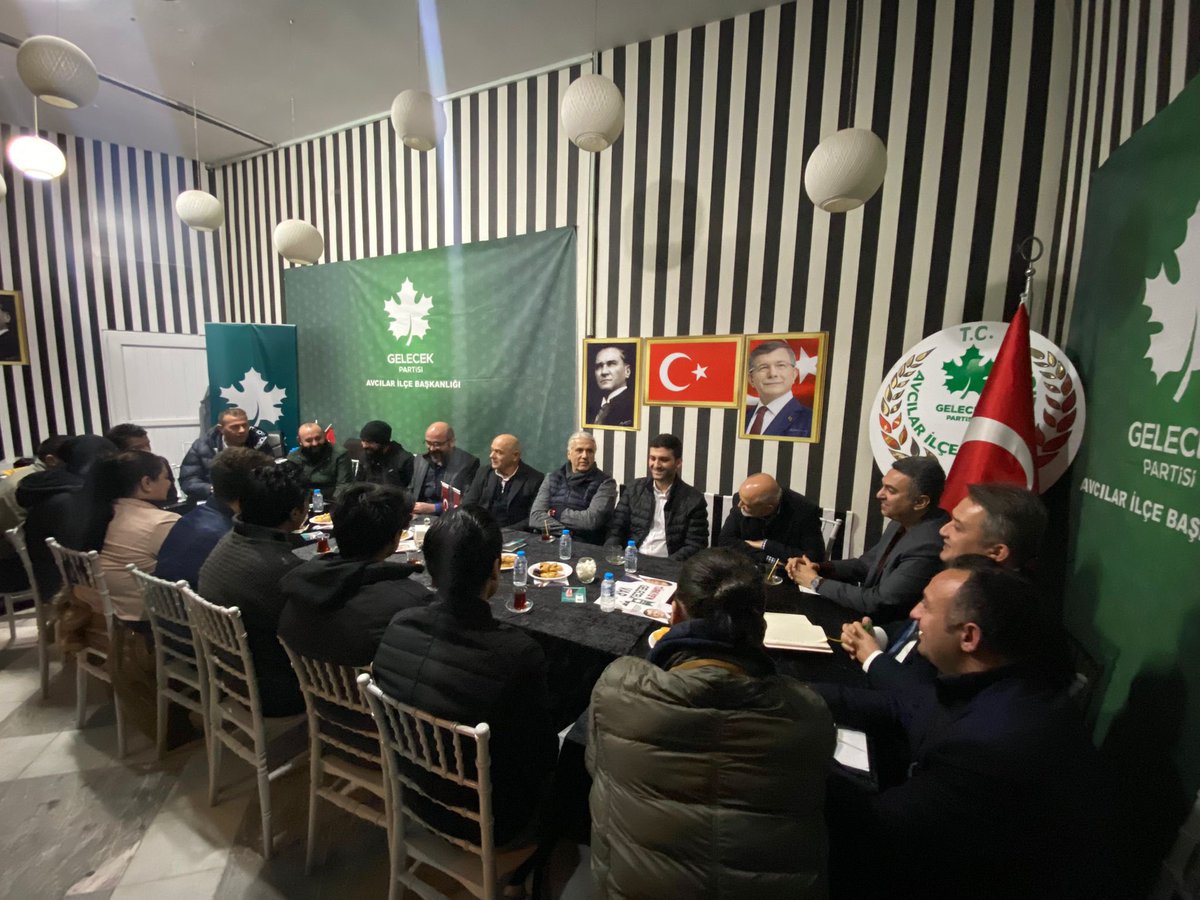 📍Avcılar’dayız. 

İlçe Yönetimimizle bir araya geldik, arkadaşlarımızla sohbet ettik. 

Avcılar’da partimize güç katan ekibimize teşekkür ediyoruz.