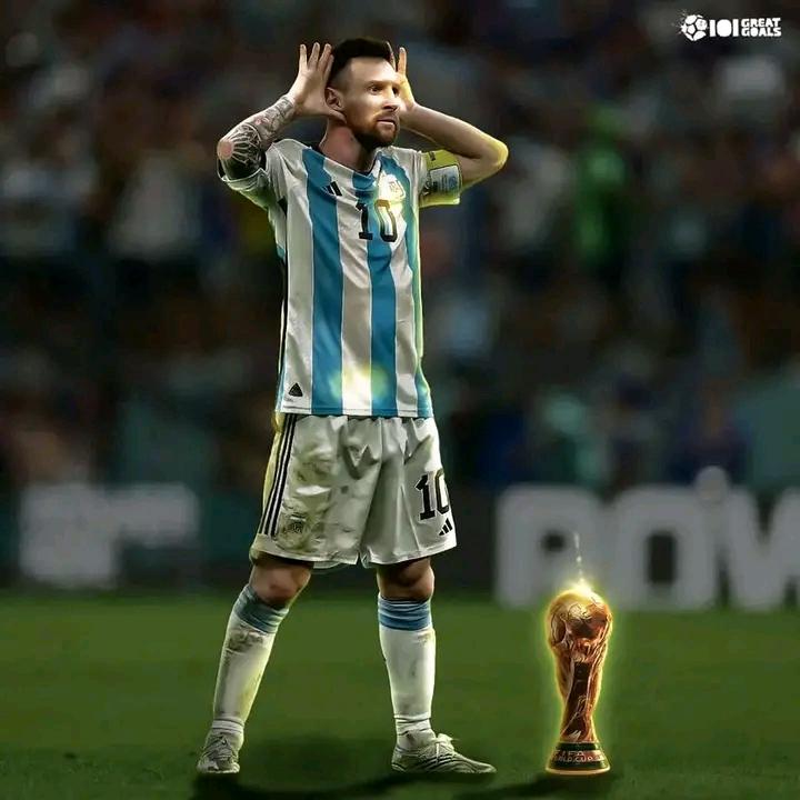 emr750's tweet photo. "Tu seras le meilleur joueur de l'histoire quand tu auras fini ta carrière" Diego Maradona https://t.co/wsdy1xzHOB