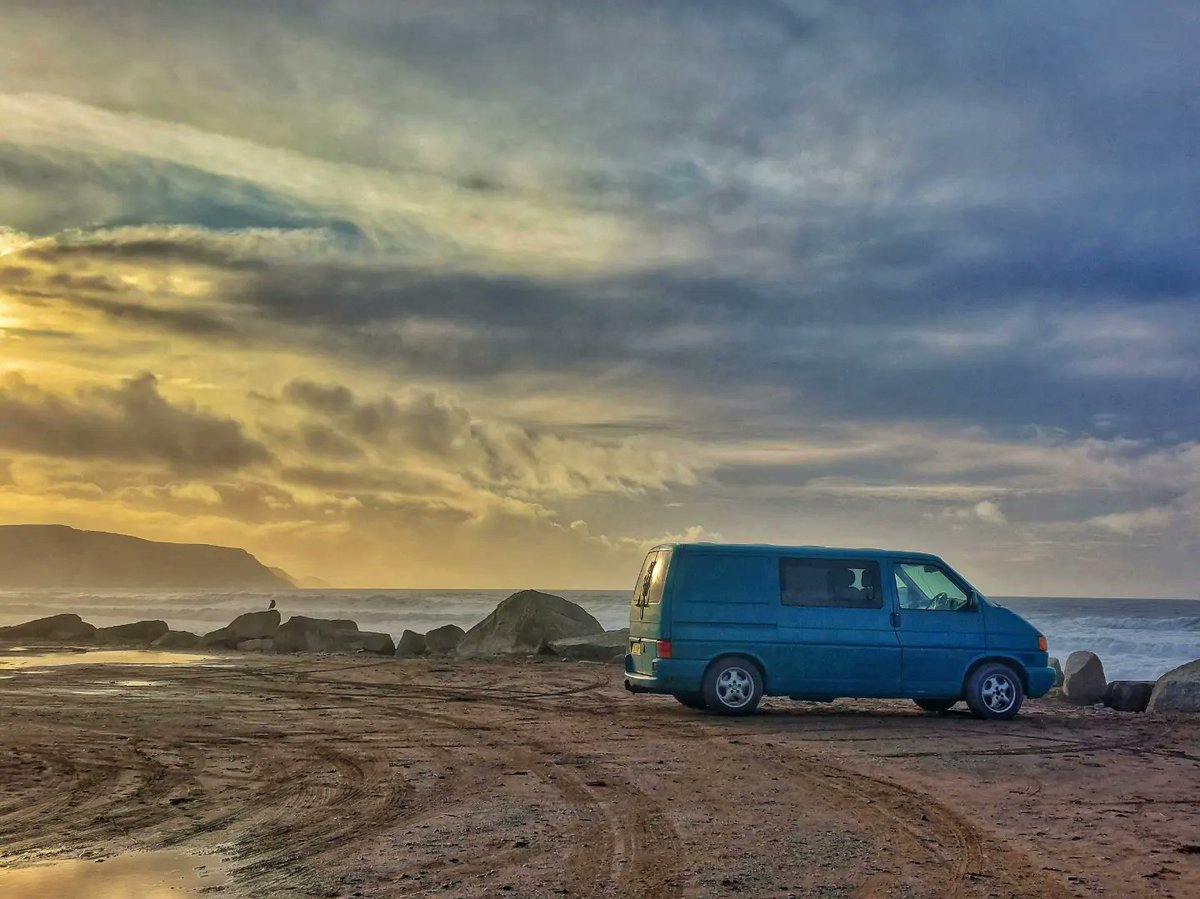 seagerworld's tweet photo. Life .....ππβ¨οΈ
#vanlife #t4 #t4vw #mybaby#loveyourt4 #widemouth #sunsets #Cornwall #freesoul #freedomtoroam https://t.co/fgEeWL658b